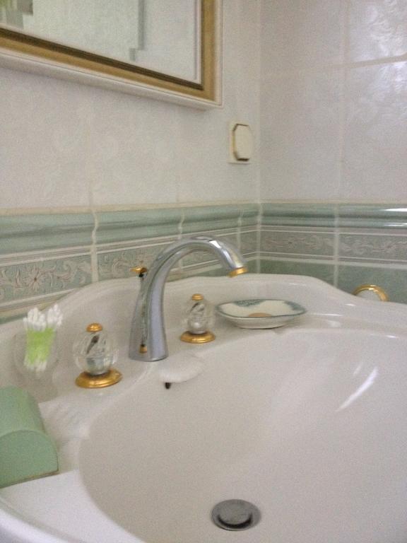 Chambres D'Hotes Des 3 Rois ヴェルダン・シュル・ムーズ エクステリア 写真